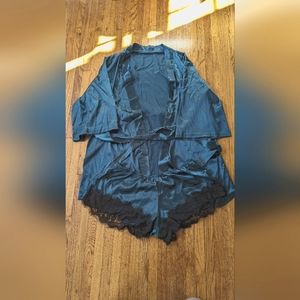 Silky robe with matching shorts